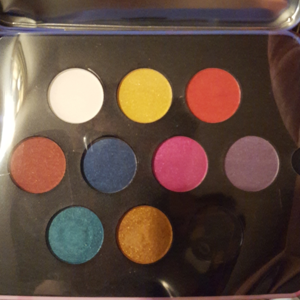 NWOT NYX land of lollies eyeshadow palette